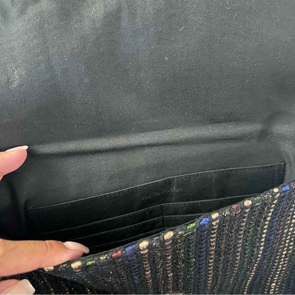 **CLOSET CLEAR OUT**  Stella & Dot Clutch - Picture 5 of 5